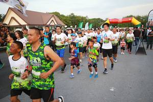 BIB: 
                            <button type="button" onclick="openModal(3530833)" class="btn btn-primary btn-sm float-right btn-popup" data-toggle="modal" data-target=".modal-high-quality">
                        <i class="fas fa-shopping-cart"></i> Add to Cart
                    </button>
                                            <button type="button" onclick="isThisMe(3530833, true)" class="btn btn-success btn-sm float-right btn-popup btn-isme hidden" data-toggle="tooltip" data-placement="bottom" title="นี่คือรูปของคุณใช่ไหม คลิกที่นี่เพื่อเอาเข้าอัลบั้ม">
                        <i class="fas fa-plus"></i> Add to album
                    </button>
                    <button type="button" onclick="isThisMe(3530833, false)" class="btn btn-warning btn-sm float-right btn-popup btn-isnotme hidden">
                        <i class="fas fa-ban"></i> Remove from album
                    </button>